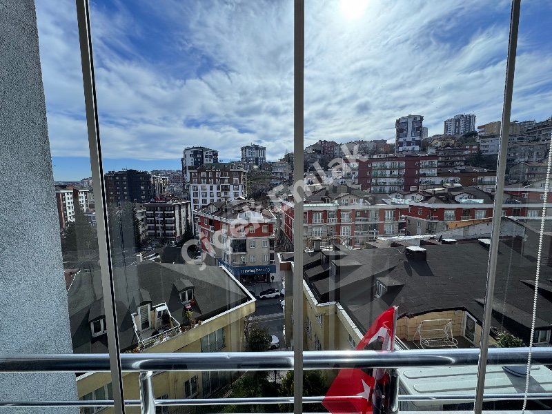Çırçır Saya Yolu’na 10 Adım | Biz Cevahir’e 5 dk | Balkonlu 85 m² 2+1 Kapalı Otoparklı Satılık Daire
