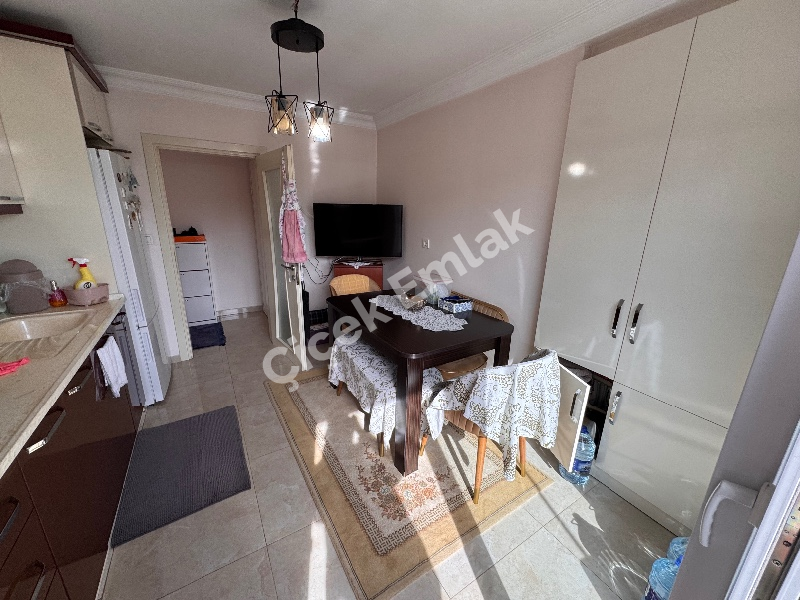 Çırçır Saya Yolu’na 10 Adım | Biz Cevahir’e 5 dk | Balkonlu 85 m² 2+1 Kapalı Otoparklı Satılık Daire