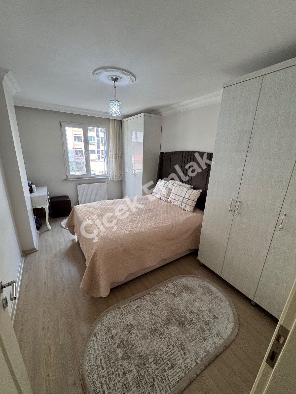 Çırçır Saya Yolu’na 10 Adım | Biz Cevahir’e 5 dk | Balkonlu 85 m² 2+1 Kapalı Otoparklı Satılık Daire