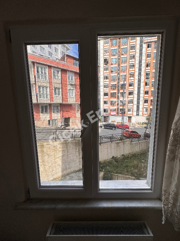 Çırçır Saya Yolu’na 10 Adım | Biz Cevahir’e 5 dk | Balkonlu 85 m² 2+1 Kapalı Otoparklı Satılık Daire