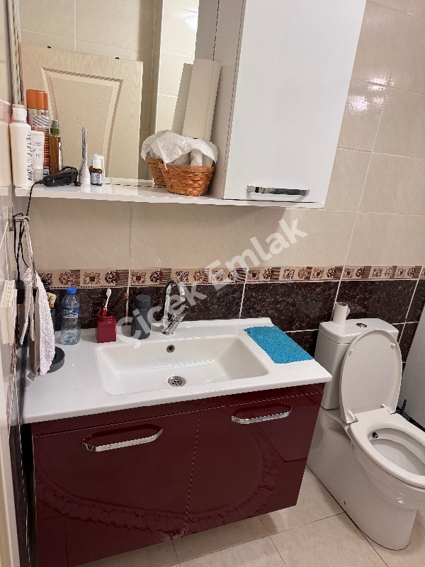 Çırçır Saya Yolu’na 10 Adım | Biz Cevahir’e 5 dk | Balkonlu 85 m² 2+1 Kapalı Otoparklı Satılık Daire