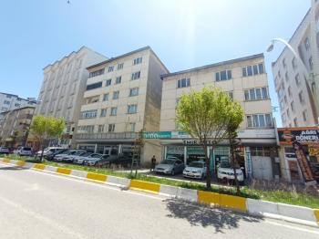 HANİBABA CADDESİ TOFAŞ BAYİ SATILIK İŞ YERİ VE DAİRELER