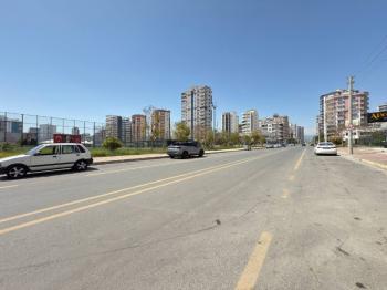 ALYANS'TAN MEZİTLİ'DE DEVREN KİRALIK OTO LASTİK DÜKKANI 