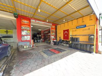 ALYANS'TAN MEZİTLİ'DE DEVREN KİRALIK OTO LASTİK DÜKKANI 
