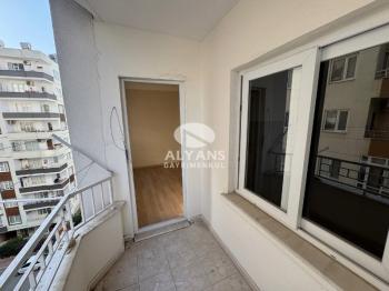 ALYANS'TAN YENİŞEHİR'DE SAYAPARK CİVARI SİTE İÇİ GENİŞ 3+1