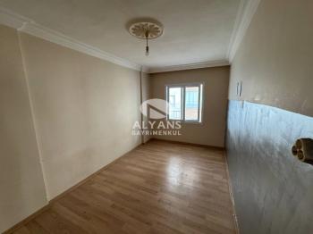 ALYANS'TAN YENİŞEHİR'DE SAYAPARK CİVARI SİTE İÇİ GENİŞ 3+1