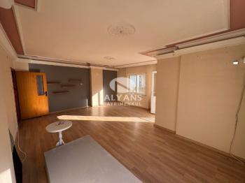 ALYANS'TAN YENİŞEHİR'DE SAYAPARK CİVARI SİTE İÇİ GENİŞ 3+1