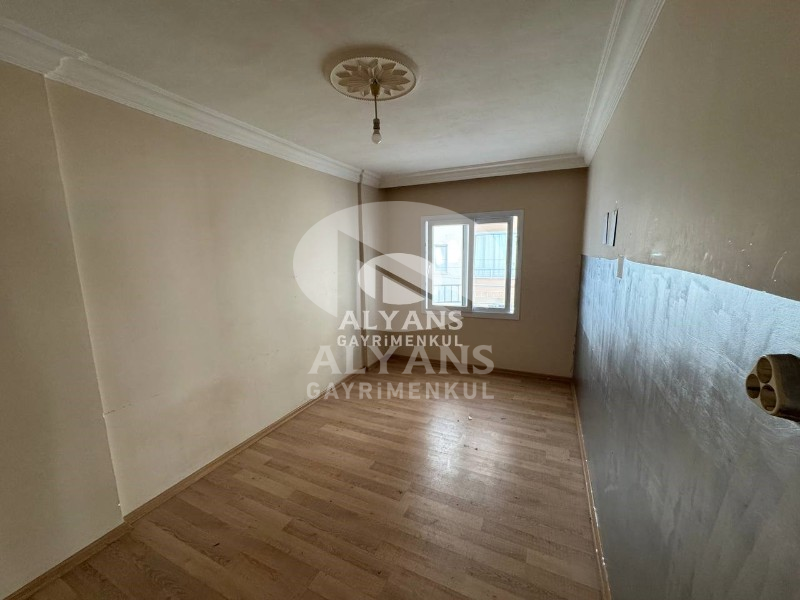 ALYANS'TAN YENİŞEHİR'DE SAYAPARK CİVARI SİTE İÇİ GENİŞ 3+1