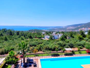 Akbükte Satılık Deniz Manzaralı Yazlık