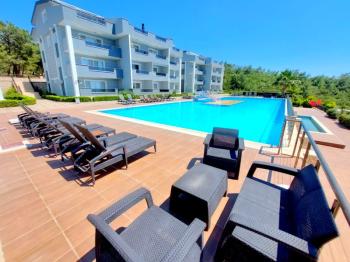 Akbükte Satılık Deniz Manzaralı Yazlık