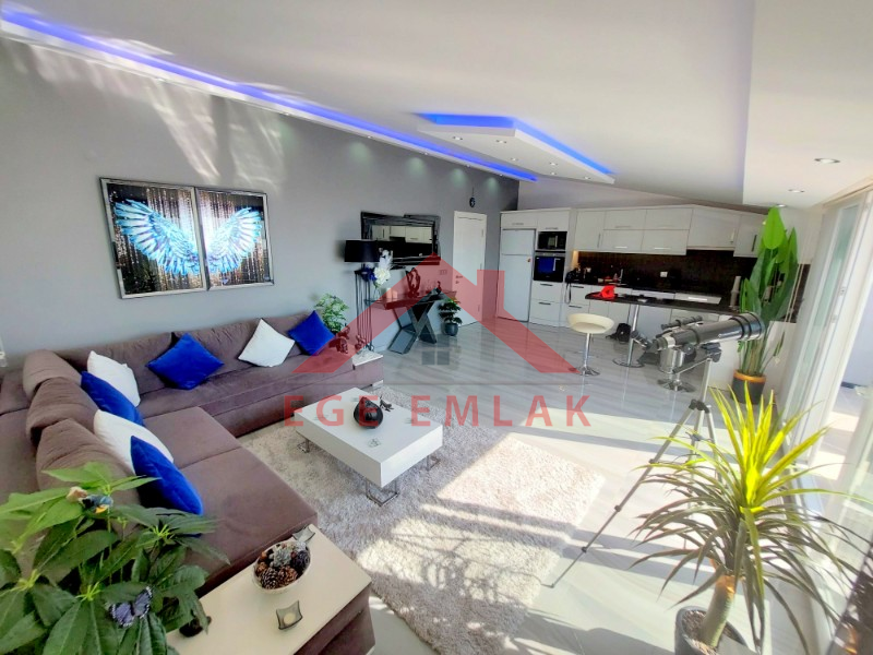 Akbükte Satılık Deniz Manzaralı Yazlık