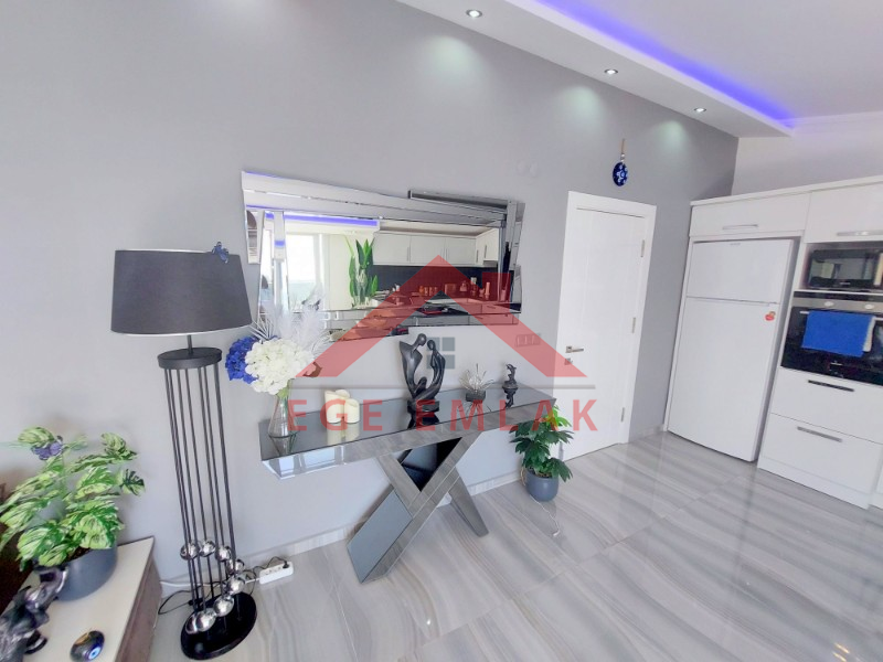 Akbükte Satılık Deniz Manzaralı Yazlık