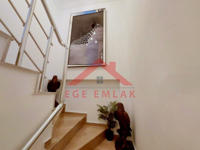 Akbükte Satılık Deniz Manzaralı Yazlık
