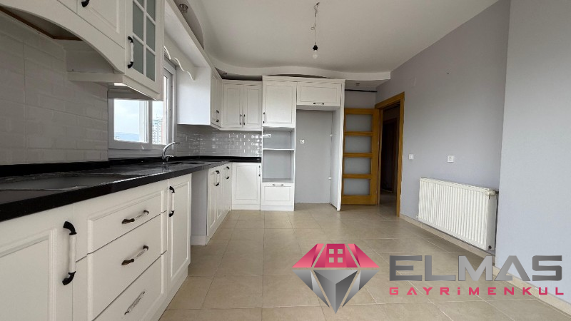 Elmas’tan Merkez Mah’de Geniş Metraj Site İçerisinde Havuzlu 3+1