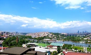 WEN BERKAN GÜLER'DEN ACİL 4+2 170m2 ASANSÖRLÜ OTOPARKLI ŞEHİR-HALİÇ MANZARALI