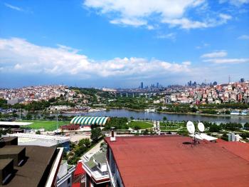 WEN BERKAN GÜLER'DEN ACİL 4+2 170m2 ASANSÖRLÜ OTOPARKLI ŞEHİR-HALİÇ MANZARALI
