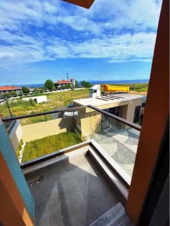 WEN BERKAN GÜLER'DEN BEYLİKDÜZÜ MARE 36 SİTESİNDE 3+1 120m2 DENİZ MANZARALI HAVUZLU