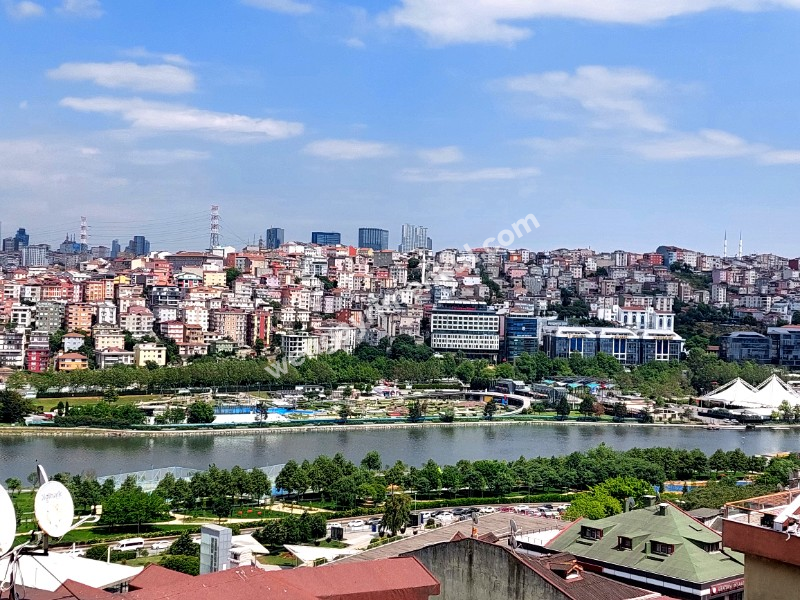 WEN BERKAN GÜLER'DEN ACİL 4+2 170m2 ASANSÖRLÜ OTOPARKLI ŞEHİR-HALİÇ MANZARALI