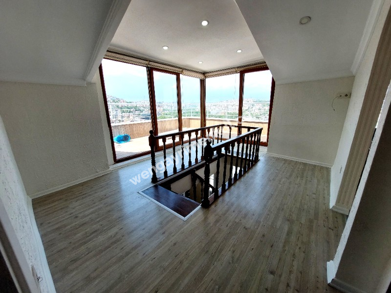 WEN BERKAN GÜLER'DEN ACİL 4+2 170m2 ASANSÖRLÜ OTOPARKLI ŞEHİR-HALİÇ MANZARALI