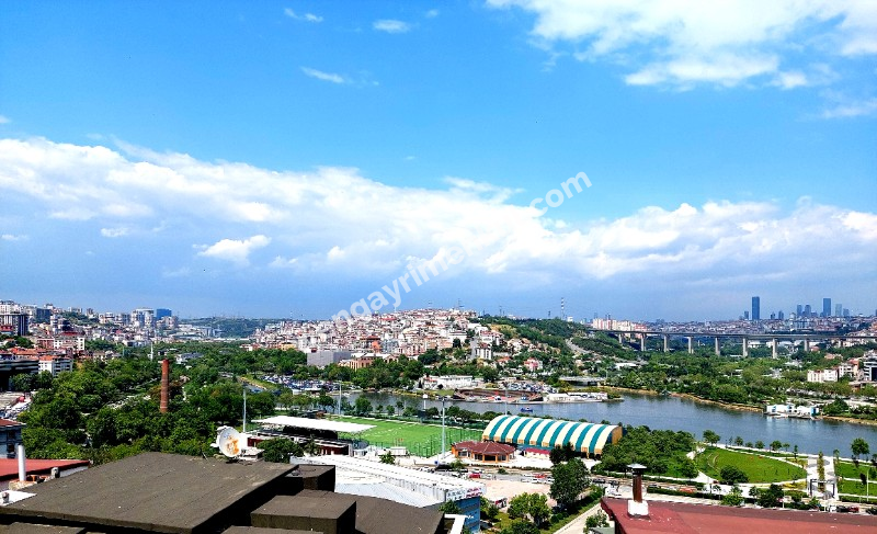 WEN BERKAN GÜLER'DEN ACİL 4+2 170m2 ASANSÖRLÜ OTOPARKLI ŞEHİR-HALİÇ MANZARALI