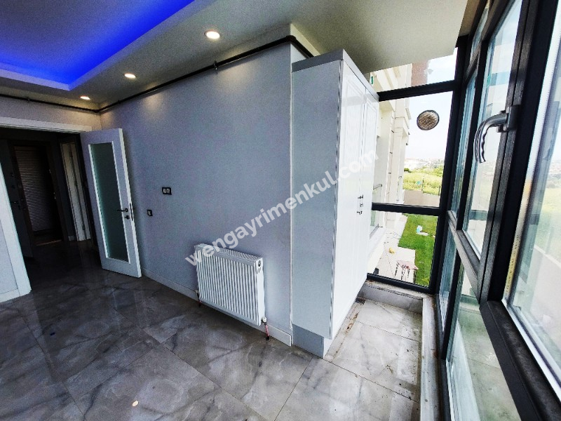 WEN BERKAN GÜLER'DEN BEYLİKDÜZÜ MARE 36 SİTESİNDE 3+1 120m2 DENİZ MANZARALI HAVUZLU