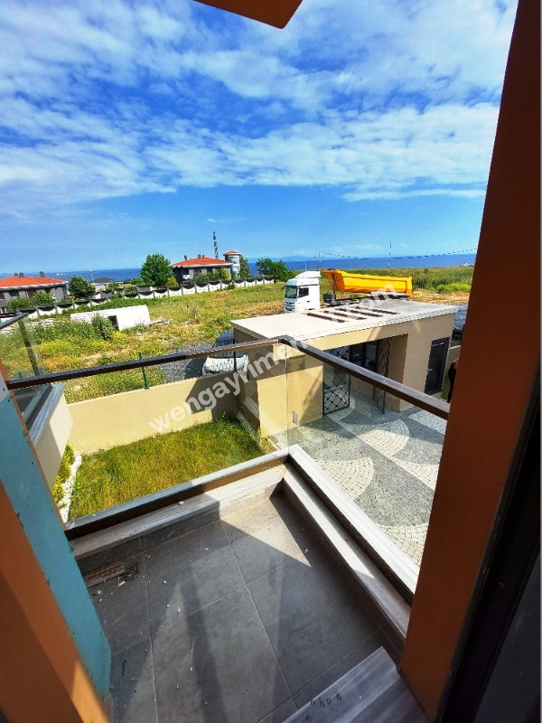 WEN BERKAN GÜLER'DEN BEYLİKDÜZÜ MARE 36 SİTESİNDE 3+1 120m2 DENİZ MANZARALI HAVUZLU