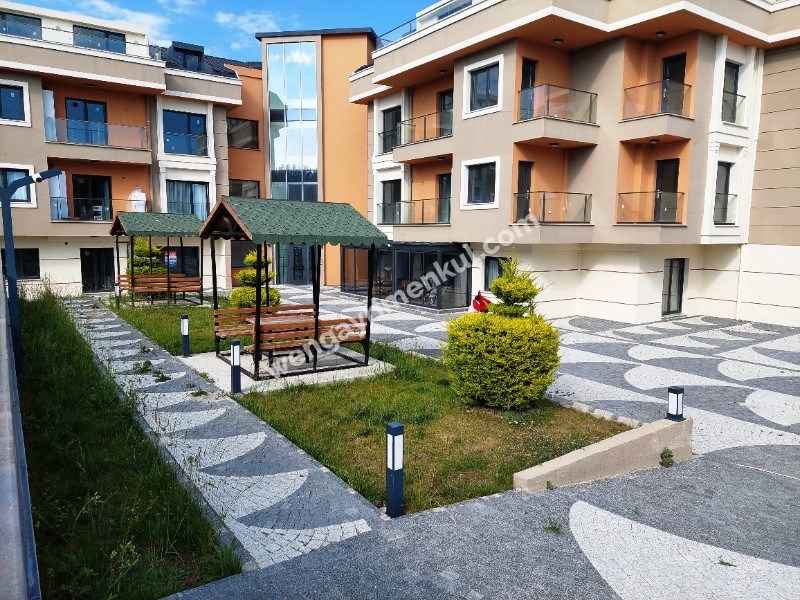 WEN BERKAN GÜLER'DEN BEYLİKDÜZÜ MARE 36 SİTESİNDE 3+1 120m2 DENİZ MANZARALI HAVUZLU