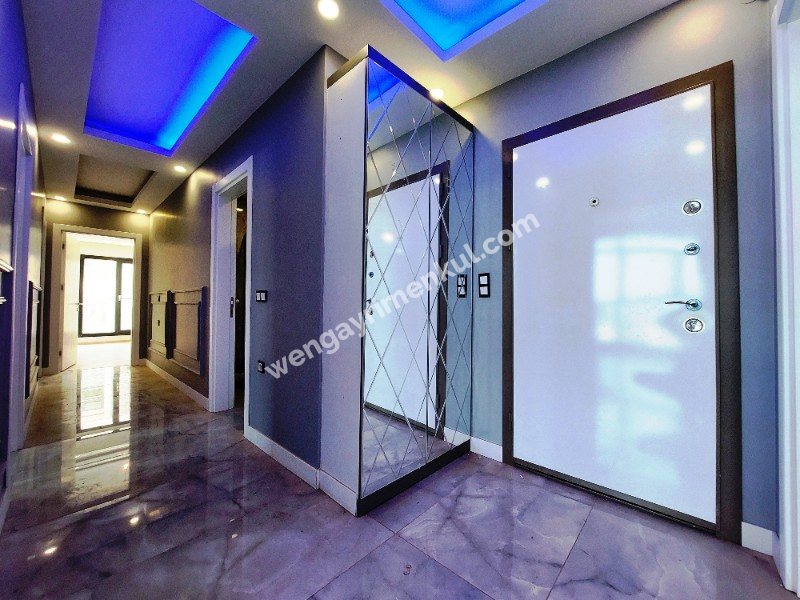 WEN BERKAN GÜLER'DEN BEYLİKDÜZÜ MARE 36 SİTESİNDE 3+1 120m2 DENİZ MANZARALI HAVUZLU