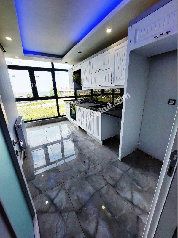 WEN BERKAN GÜLER'DEN BEYLİKDÜZÜ MARE 36 SİTESİNDE 3+1 120m2 DENİZ MANZARALI HAVUZLU