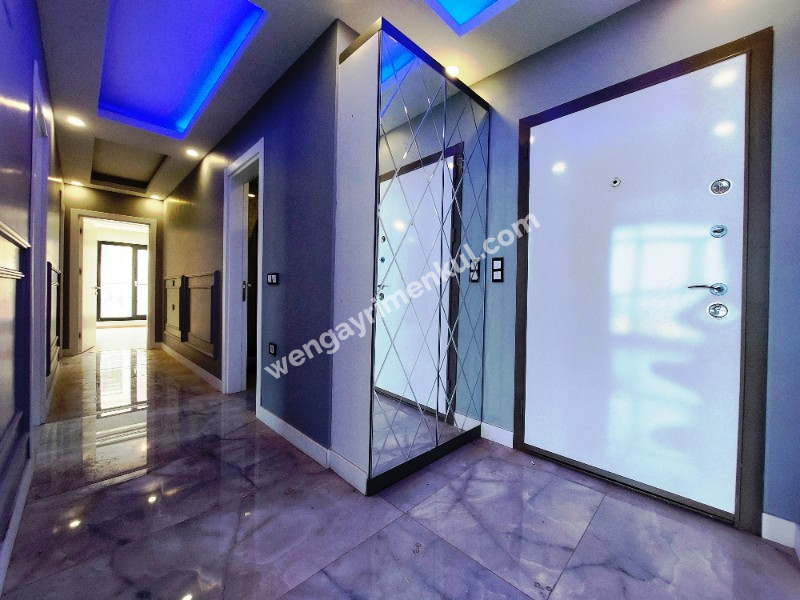 WEN BERKAN GÜLER'DEN BEYLİKDÜZÜ MARE 36 SİTESİNDE 3+1 120m2 DENİZ MANZARALI HAVUZLU