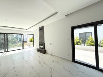 KKTC Girne Çatalköy Bölgesinde Ana Caddeye Yakın Satılık 3+1 Villa