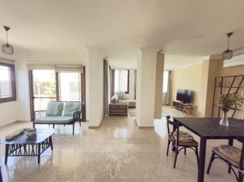 Çatalköy Merkezi  Konumda Geniş Bahçeli  3+1 Kiralık Villa