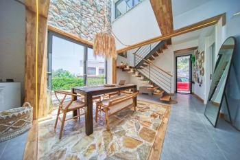 Girne Çatalköy'de Satılık Muhteşem 3+1 Villa