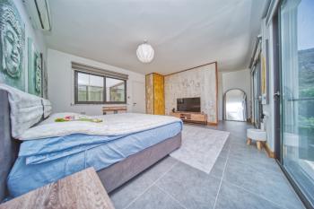 Girne Çatalköy'de Satılık Muhteşem 3+1 Villa