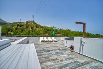 Girne Çatalköy'de Satılık Muhteşem 3+1 Villa