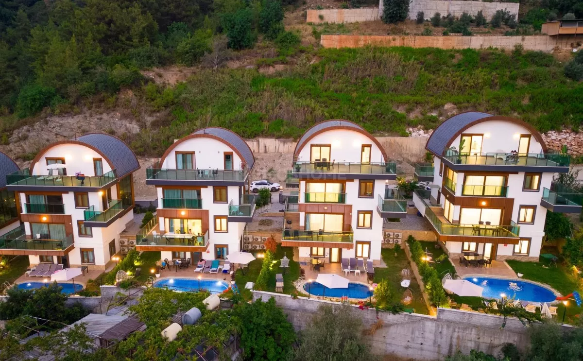 Роскошная вилла 5+1 в Бекташе