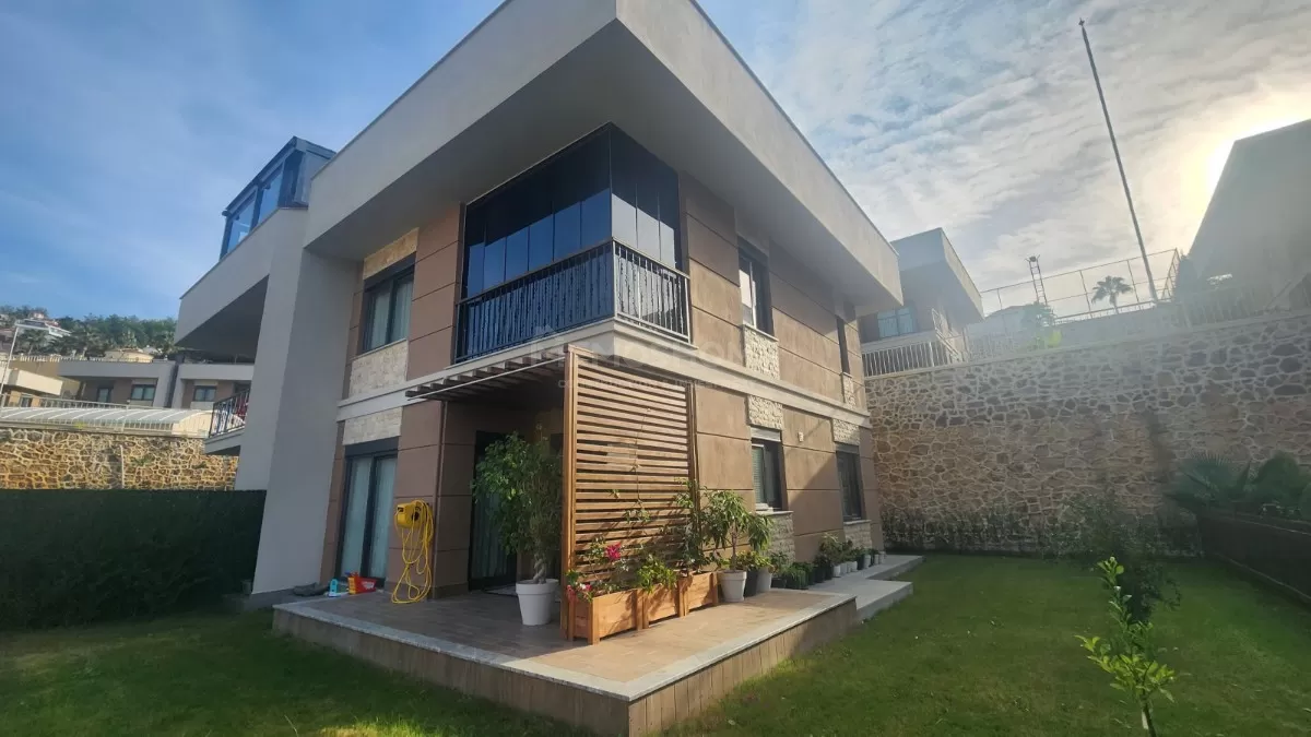 Современная вилла 3+1 в Каргиаке