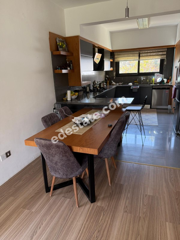 Lefkoşa Hamitköy'de OKMAR YAKININDA SATILIK 3+1 MÜSTAKİL VİLLA