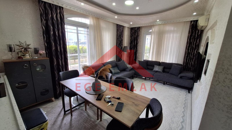 Didim Altınkumda Satılık Yüksek Giriş Yazlık