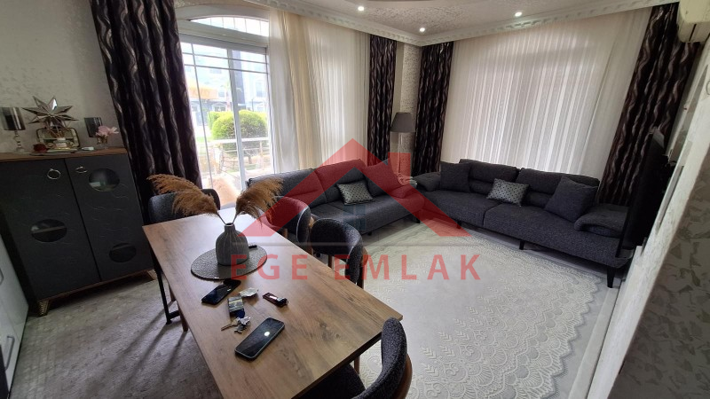 Didim Altınkumda Satılık Yüksek Giriş Yazlık