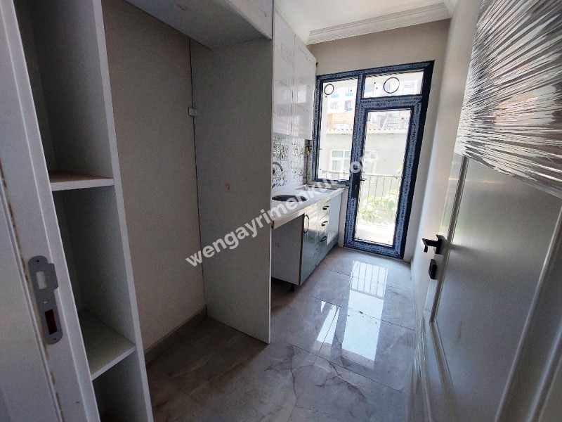 WEN BERKAN GÜLER'DEN BUTİK SİTEDE 2+1 Y.GİRİŞ 90m2 KAPALI OTOPARK GÜVENLİK