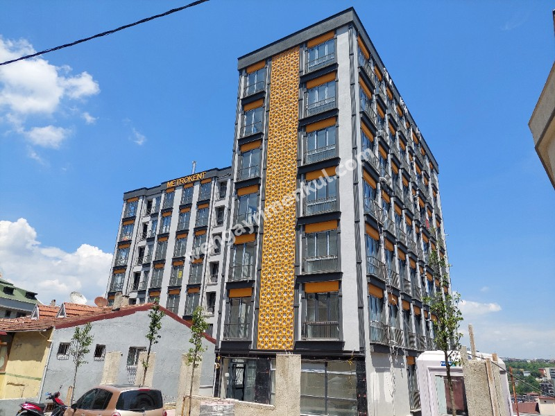 WEN BERKAN GÜLER'DEN BUTİK SİTEDE 2+1 Y.GİRİŞ 90m2 KAPALI OTOPARK GÜVENLİK