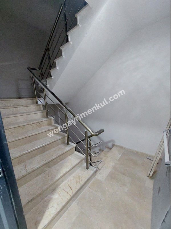 WEN BERKAN GÜLER'DEN BUTİK SİTEDE 2+1 Y.GİRİŞ 90m2 KAPALI OTOPARK GÜVENLİK