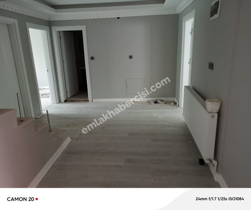 EMLAK HABERCİSİ 'NDEN MUDANYA KUMYAKA'DA SATILIK 166 M2 TAPULU, 265 m2 YAŞAM ALANI OLAN, DENİZ GÖRÜR SATILIK İKİ KATLI MÜSTAKİL EV