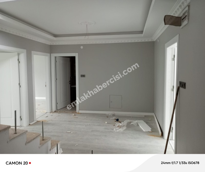 EMLAK HABERCİSİ 'NDEN MUDANYA KUMYAKA'DA SATILIK 166 M2 TAPULU, 265 m2 YAŞAM ALANI OLAN, DENİZ GÖRÜR SATILIK İKİ KATLI MÜSTAKİL EV