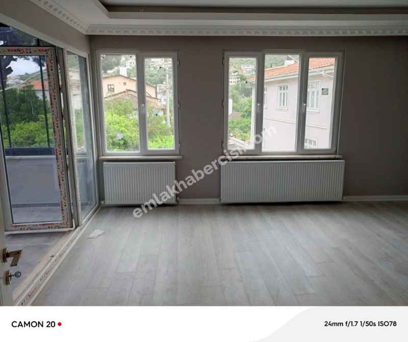 EMLAK HABERCİSİ 'NDEN MUDANYA KUMYAKA'DA SATILIK 166 M2 TAPULU, 265 m2 YAŞAM ALANI OLAN, DENİZ GÖRÜR SATILIK İKİ KATLI MÜSTAKİL EV