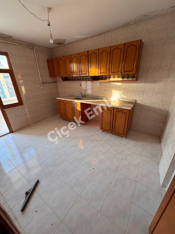 Yeşilpınar Metroya 5 dk | 3+1 | 4.Kat | Geniş Ferah Kiralık Daire