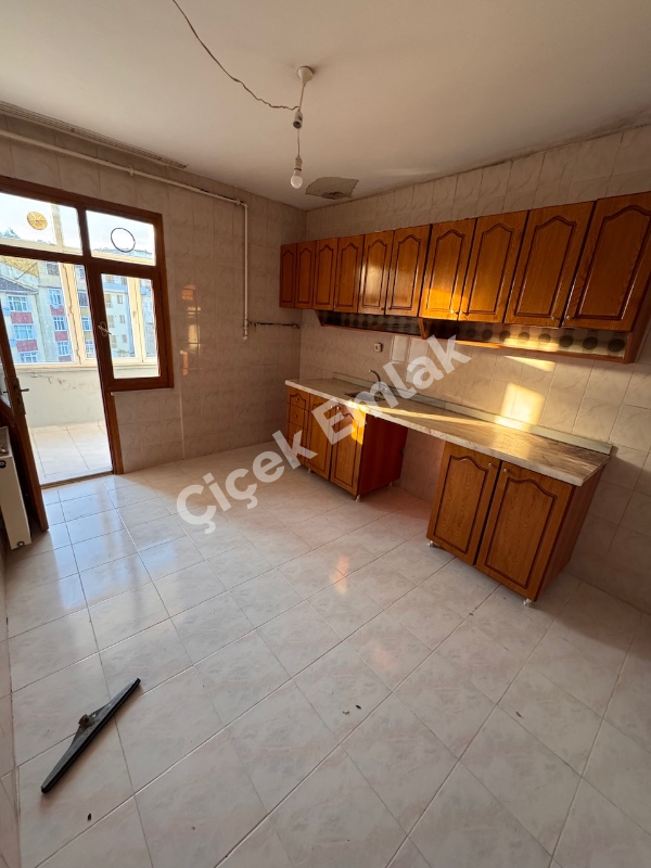 Yeşilpınar Metroya 5 dk | 3+1 | 4.Kat | Geniş Ferah Kiralık Daire