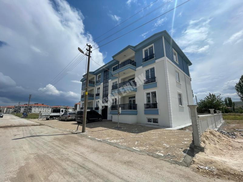 AFYON ÜÇOK EMLAKTAN MAREŞAL MAH DA SATILIK SIFIR ULTRA LÜKS DAİRELER