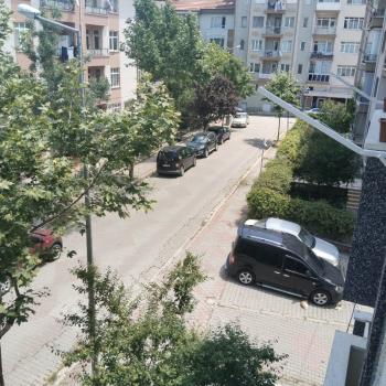AFYON ÜÇOK EMLAKTAN CUMHURİYET MAH SATILIK ARAKAT 3+1 DAİRE